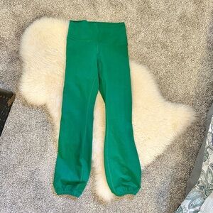 ✨Aerie Offline Green Leggings with Balloon Bottoms Size Small✨
